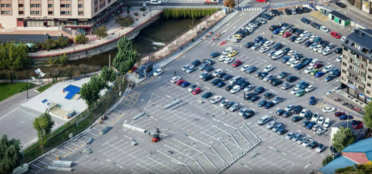 Al país continua havent-hi més vehicles que habitants.